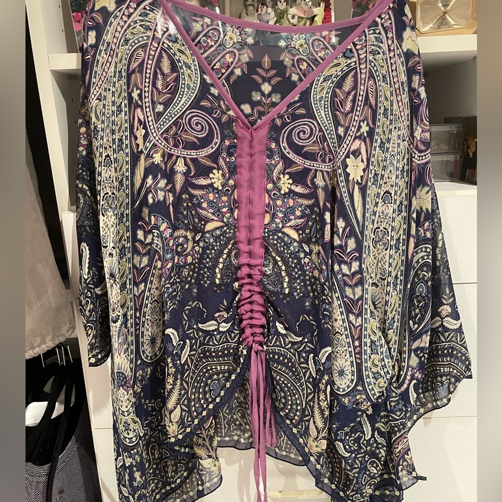 Blouse in excellent condition